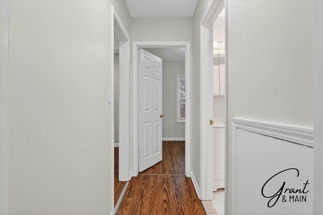 Building Photo - 3 bedroom ranch $1175