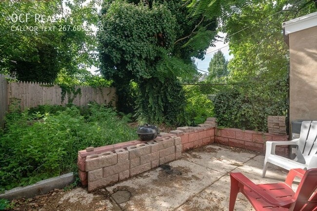 Building Photo - 1720 N Marshall St