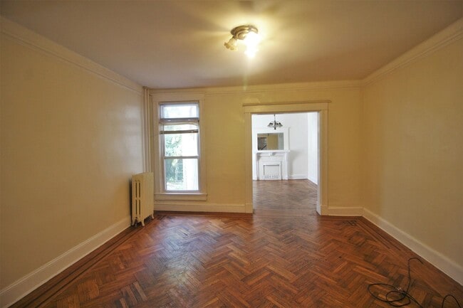 Building Photo - 2026/2027 JHU Off-campus housing for 2019 5bd/2ba w/ W/D! Available 6/9/26!