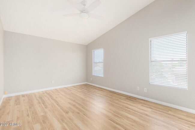 Building Photo - 3919 E Marconi Ave