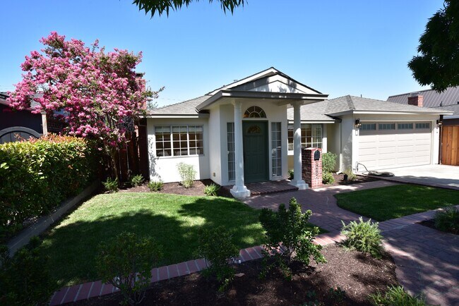 Front 3 - 1287 Westwood St