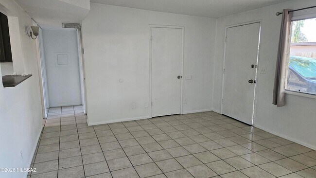Building Photo - 3036 N Richey Blvd