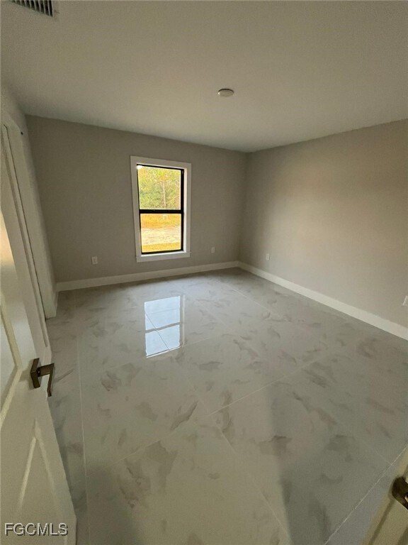 Building Photo - 241 Narthex Ave S