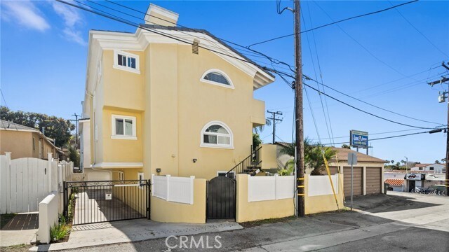 Building Photo - 521 Avenue C