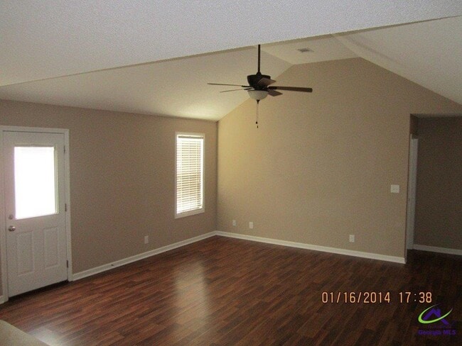 Building Photo - 135 Coronation Dr