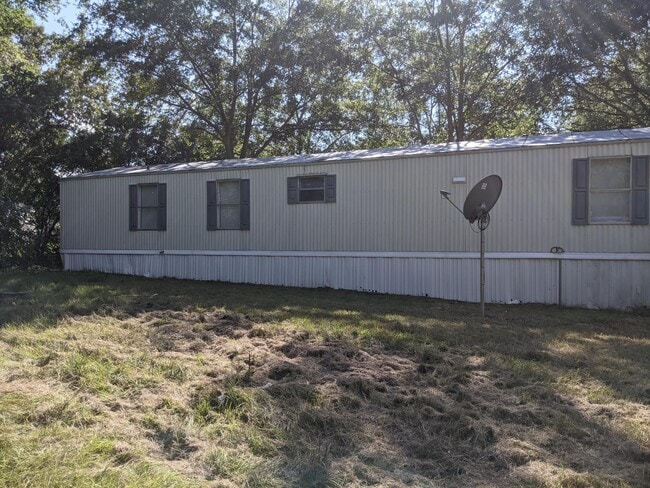 Building Photo - 415 Green Oak Rd