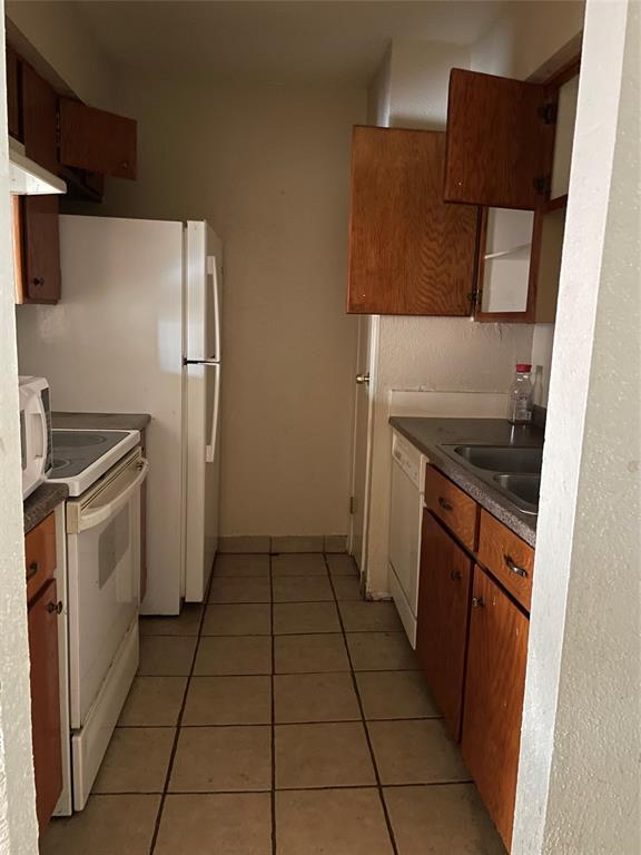 Building Photo - 12500 Sandpiper Dr