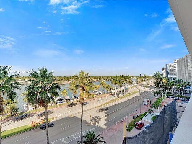 Building Photo - 5005 Collins Ave