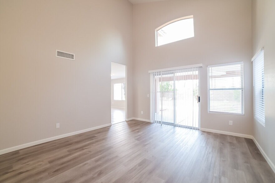 Building Photo - 3929 E Wescott Dr