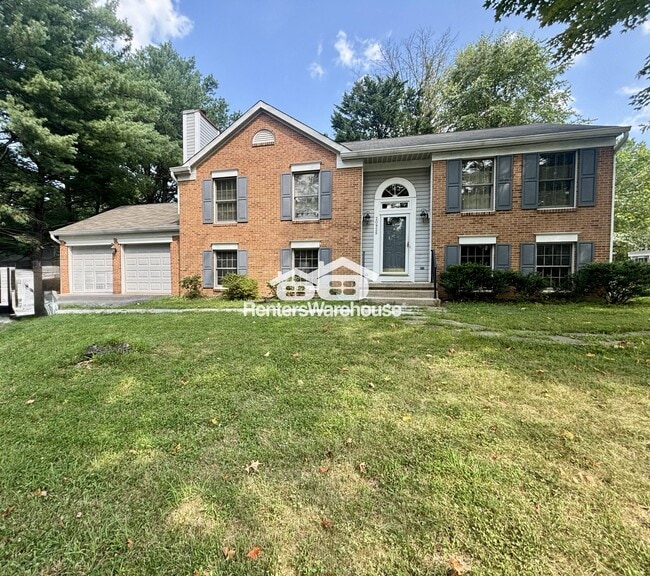 Building Photo - 20925 Shakespeare Dr