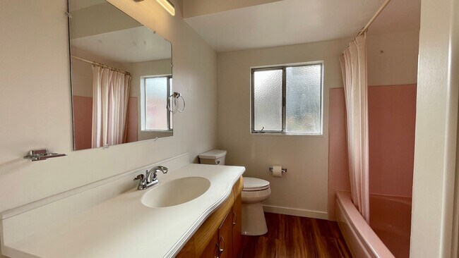 Building Photo - Single-Level in the Anholm Tract Downtown SLO with A/C and Great Backyard