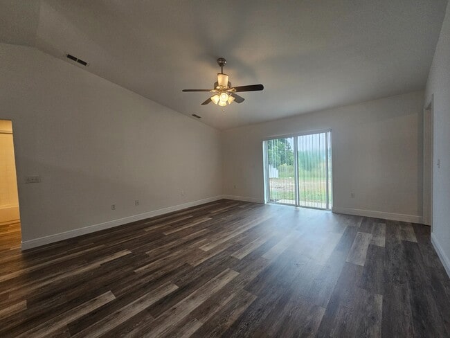 Building Photo - 308 Highland Meadows Dr