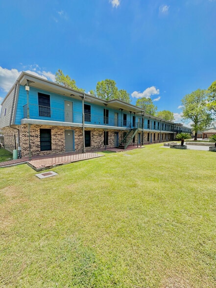 Building Photo - 3262 Wyoming St