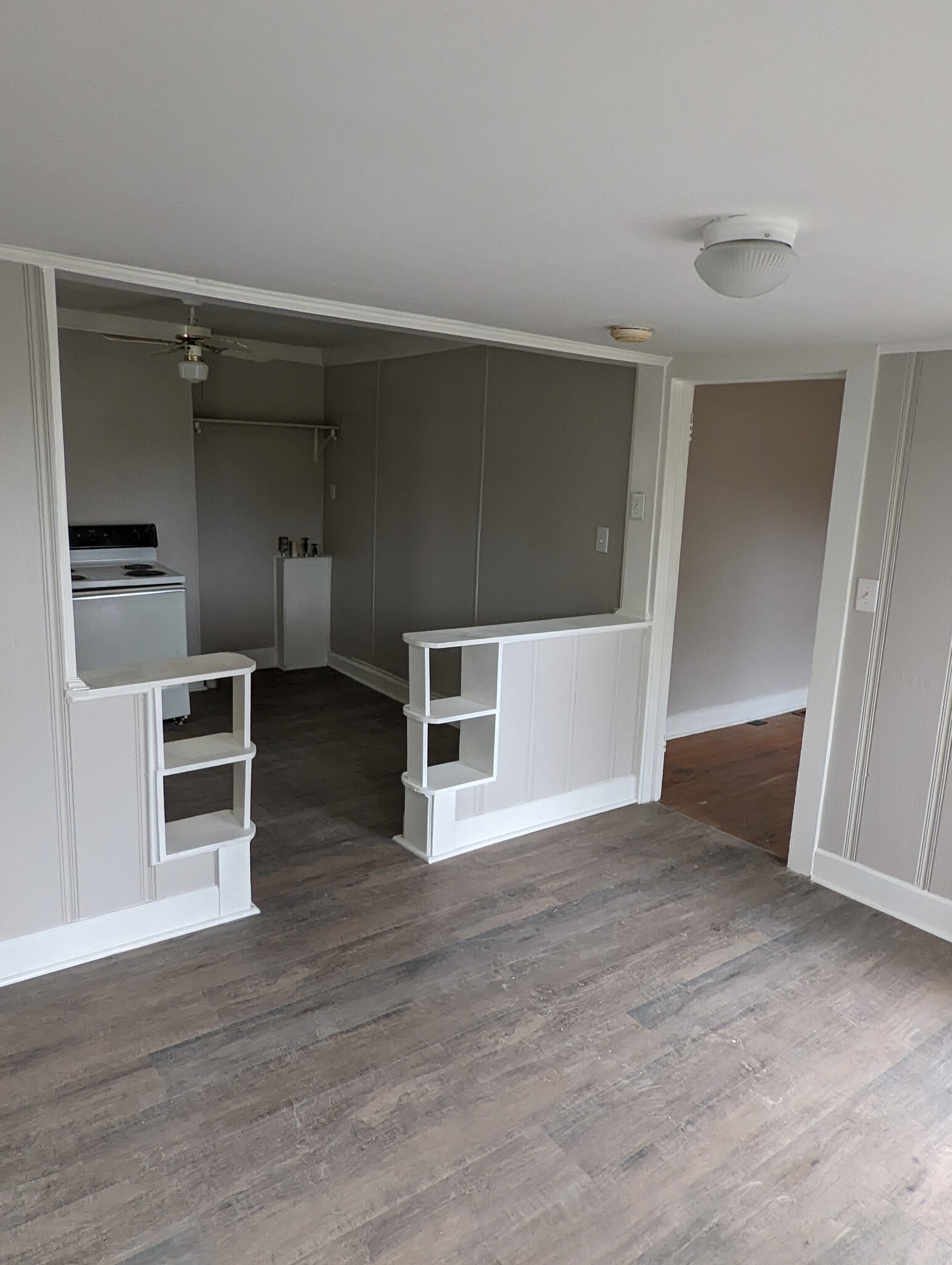 Building Photo - 1004 Ewing Blvd