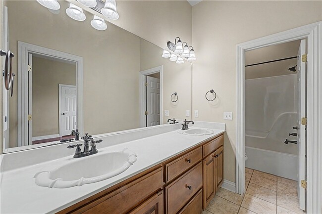 Building Photo - 3503 SW Baybridge Cove