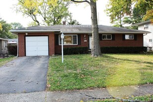 Building Photo - 1385 Gumwood Dr