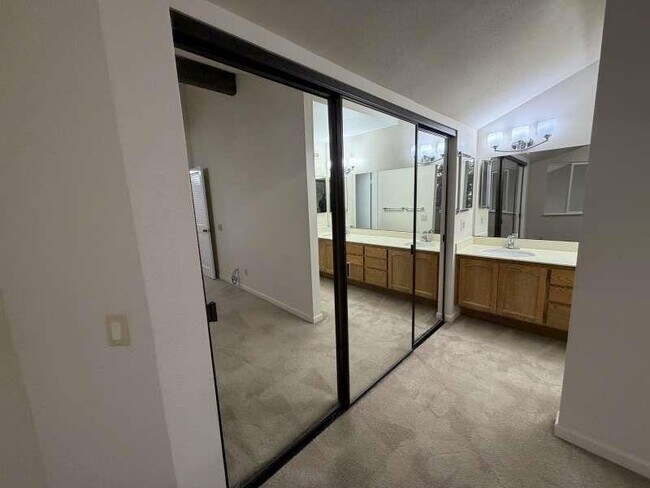 Building Photo - 4709 Malero Pl