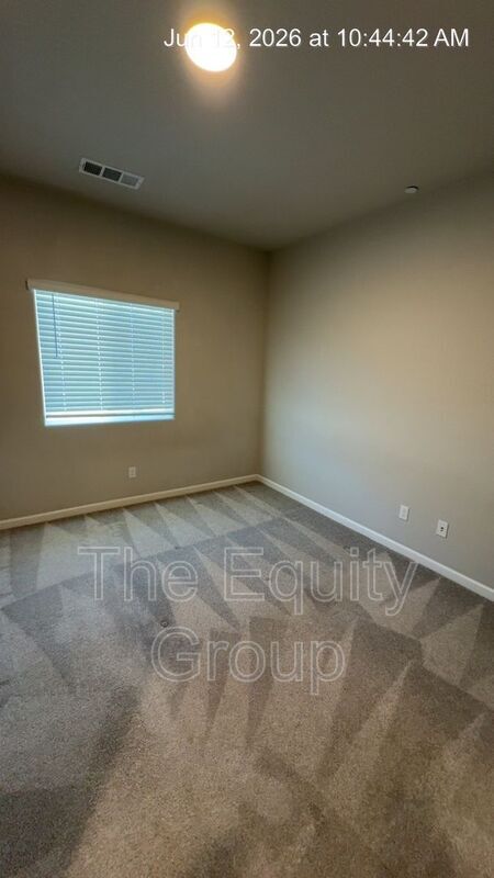 Building Photo - 510 S Summit St