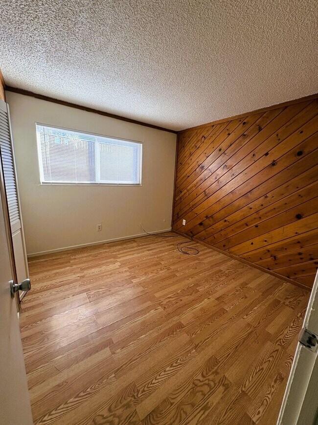 Building Photo - 8225-8227 Dowling St.