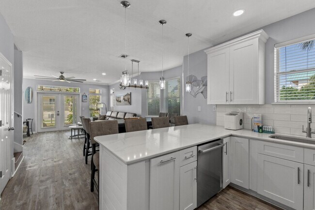 Building Photo - 2809 Scenic Hwy 98