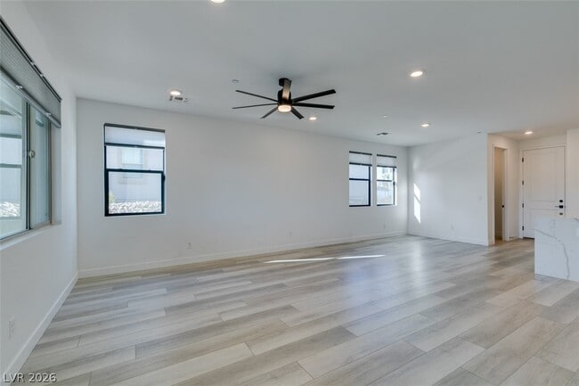 Building Photo - 11537 Cedar Shore Ave