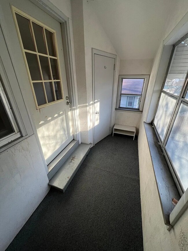 Building Photo - 2424 5th St NE