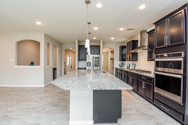 Building Photo - 24918 Meadowthorn Crest Ln