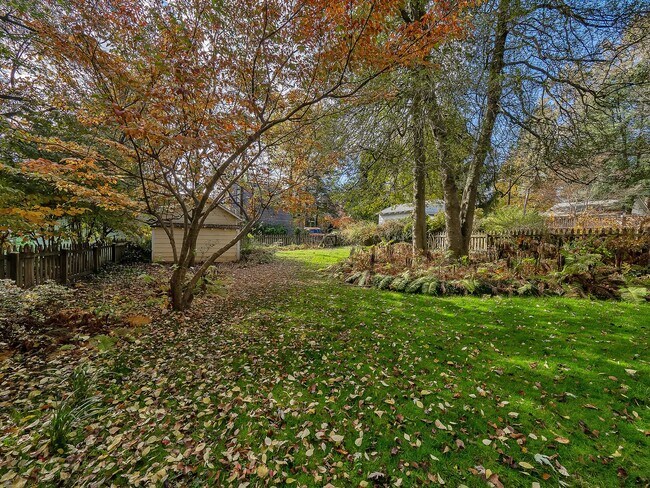Building Photo - Charming, Renovated Bungalow in NW DC Tenley Area
