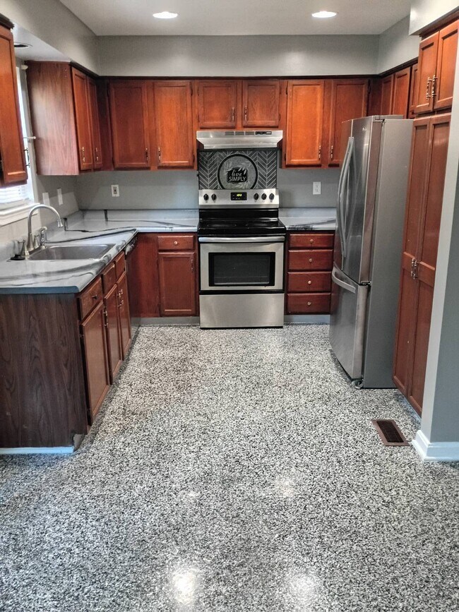 Building Photo - 8901 Harkate Way