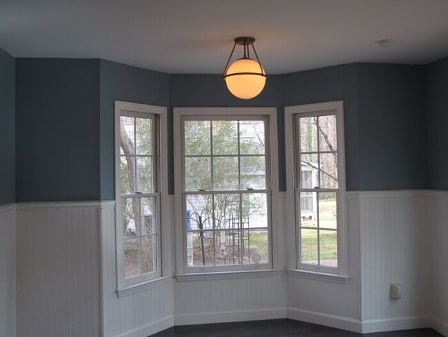 Building Photo - 2627 Bexley Ave