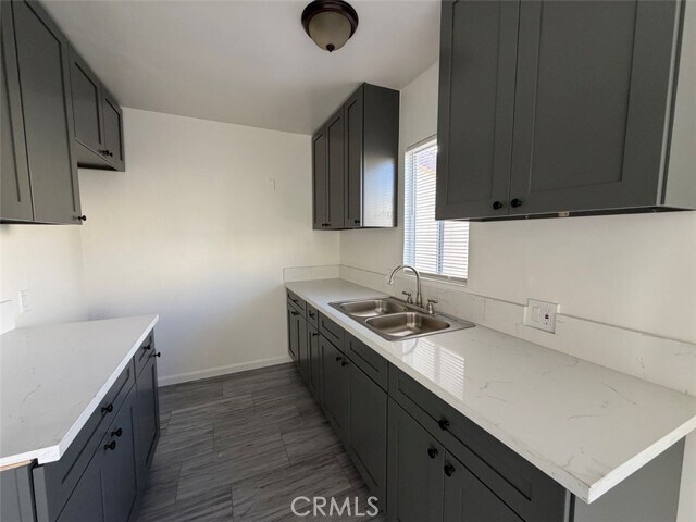 Building Photo - 7034 Mountain View Ave