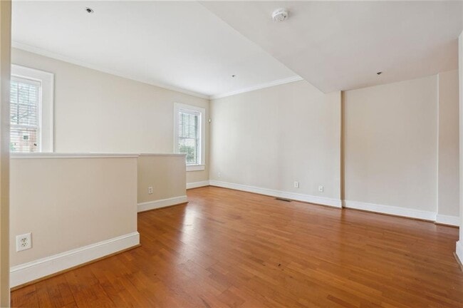 Building Photo - 2855 Peachtree Rd NE