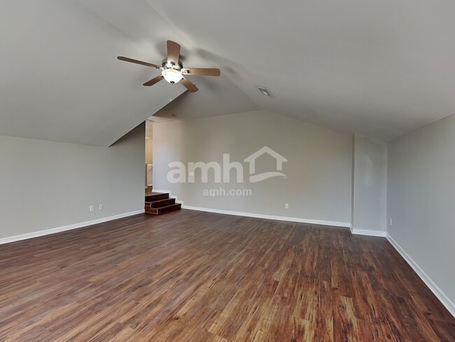 Building Photo - 102 Chambliss Ct