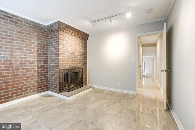 Building Photo - Georgetown Waterfront Home!