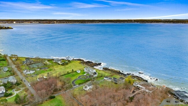 Building Photo - 25 Pleasant St