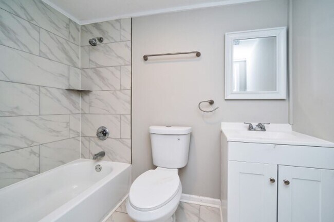 Building Photo - Move in Promo- $200 off First Month's Rent! Spacious and Stunning 3-Bedroom, 2-Bath Home on Alaba...