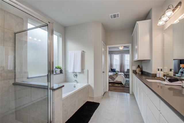 Building Photo - 7606 Cottonwood Falls Dr