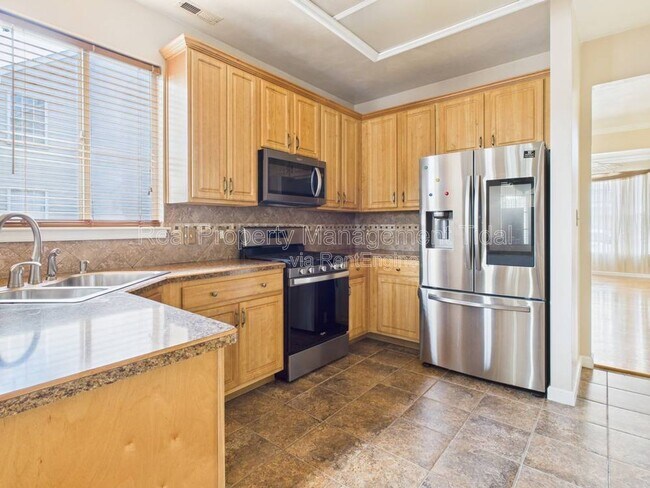 Building Photo - 1116 Fern Ln