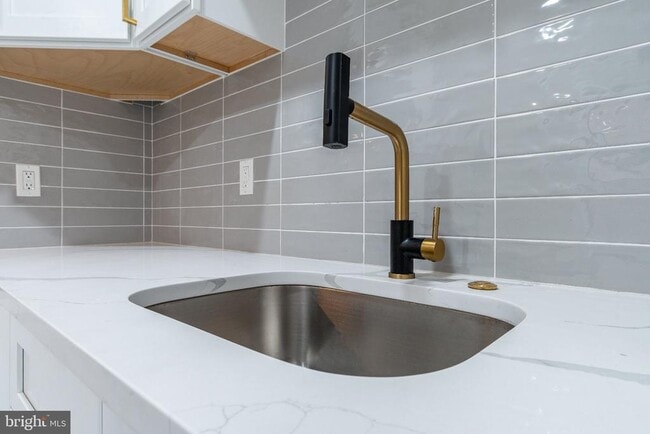 Building Photo - 6634 Musgrave St