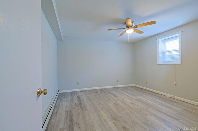 Building Photo - 293 Sinsabaugh Rd