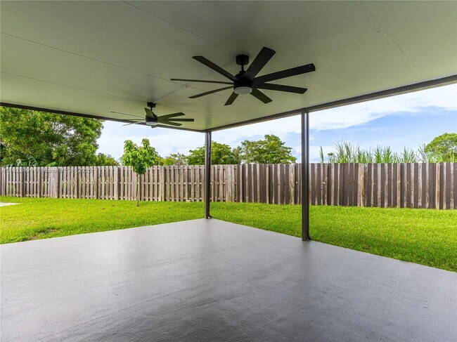 Building Photo - 28381 SW 128th Pl