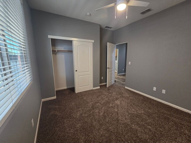 Building Photo - 2036 De La Guerra Way