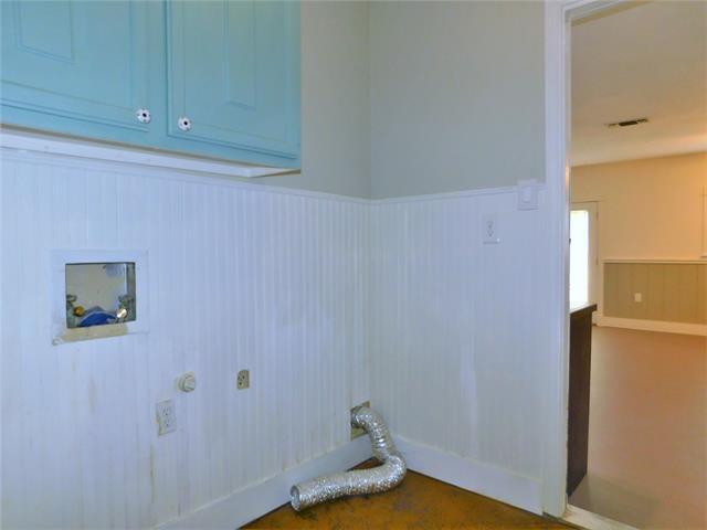 Building Photo - 2027 Bowling Green St