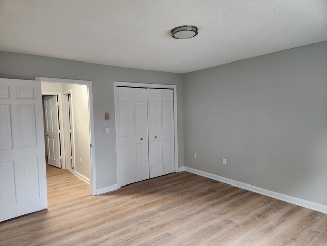 Building Photo - 203 Capewell Ave