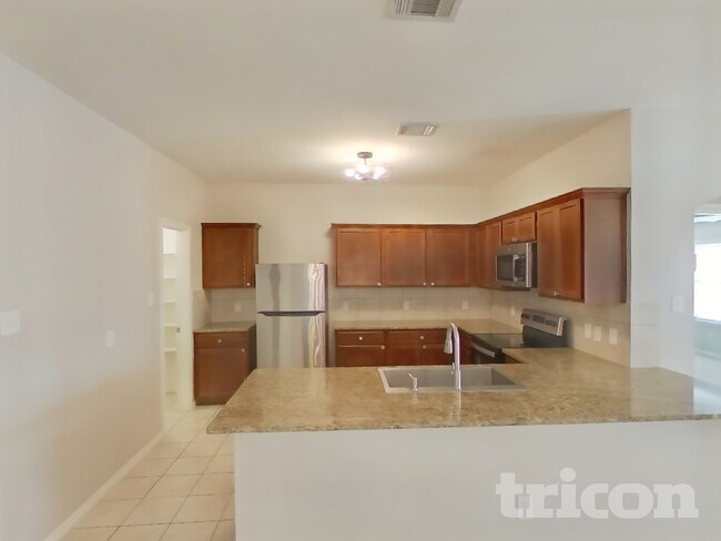 Building Photo - 2060 Brisbon St