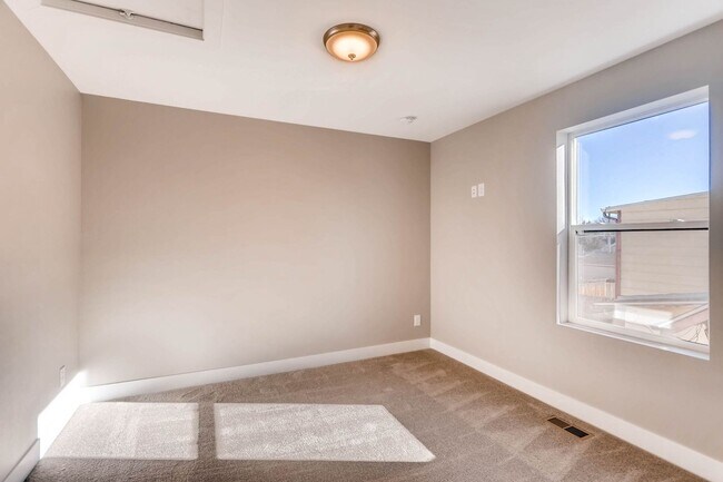 Building Photo - New Construction 3 Bedroom Home with 2 car...
