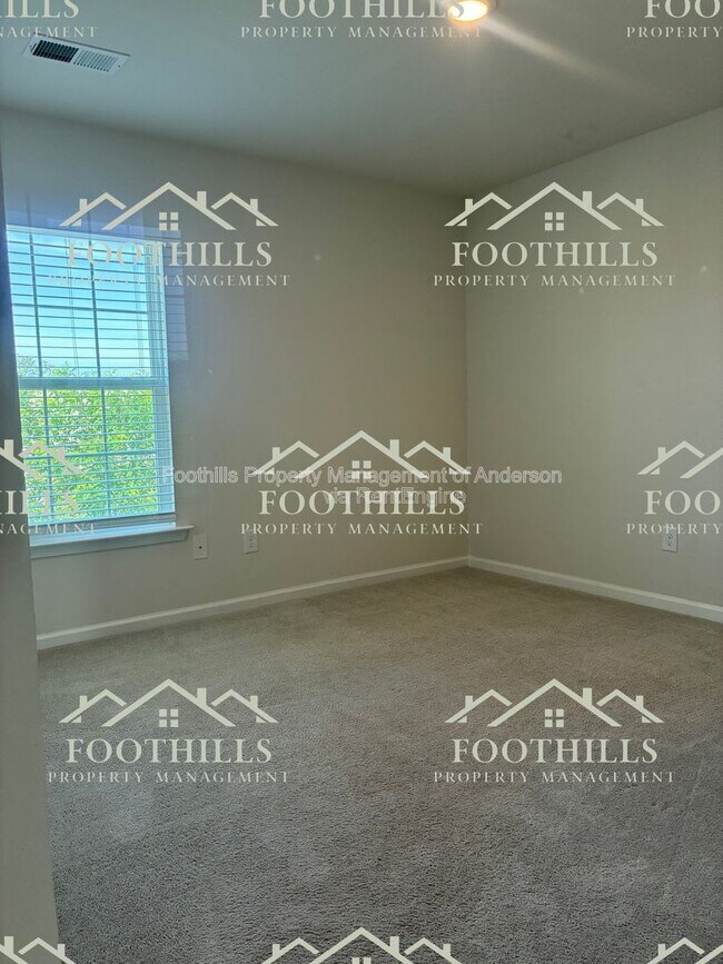 Building Photo - 219 Grassy Creek Way