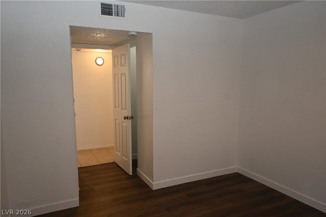 Building Photo - 2301 Stewart Ave