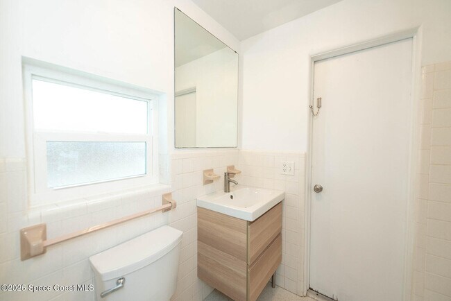 Building Photo - 311 12th Terrace