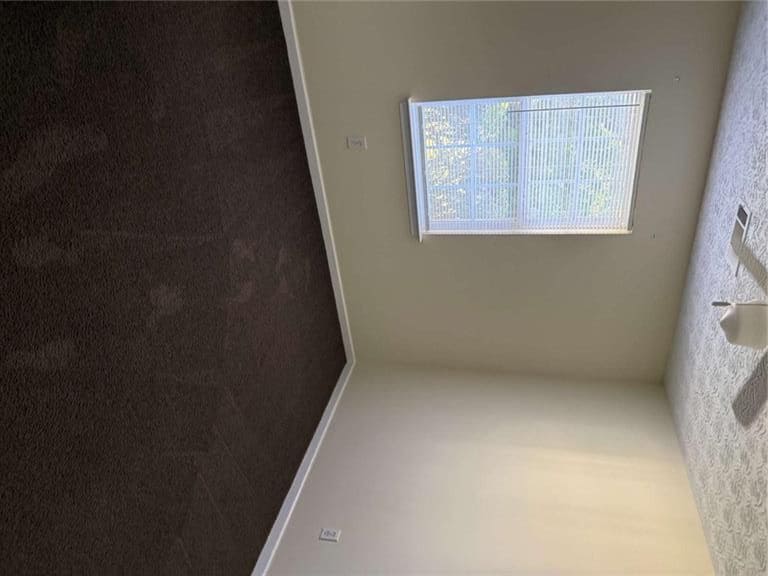 Building Photo - 25 Hunters Ridge Dr